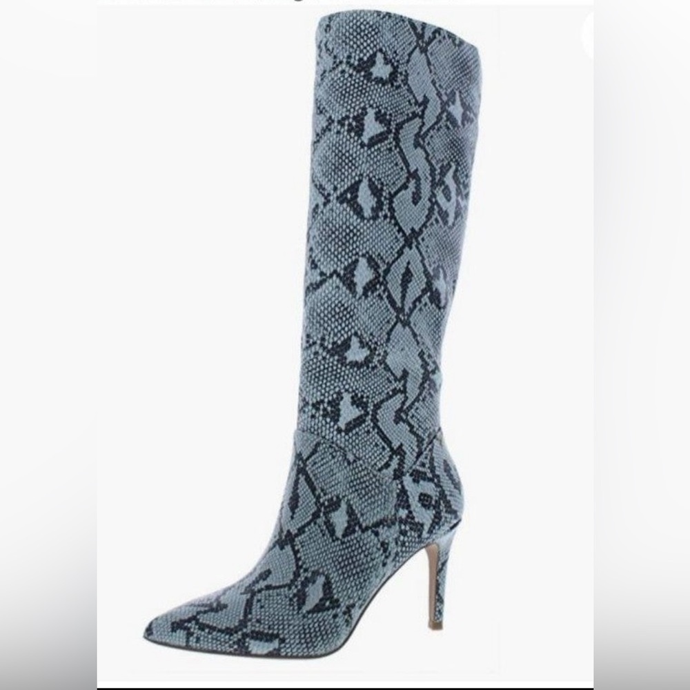 New Steve Madden Kinga Blue Snake Print Boot new with out box size 61/2